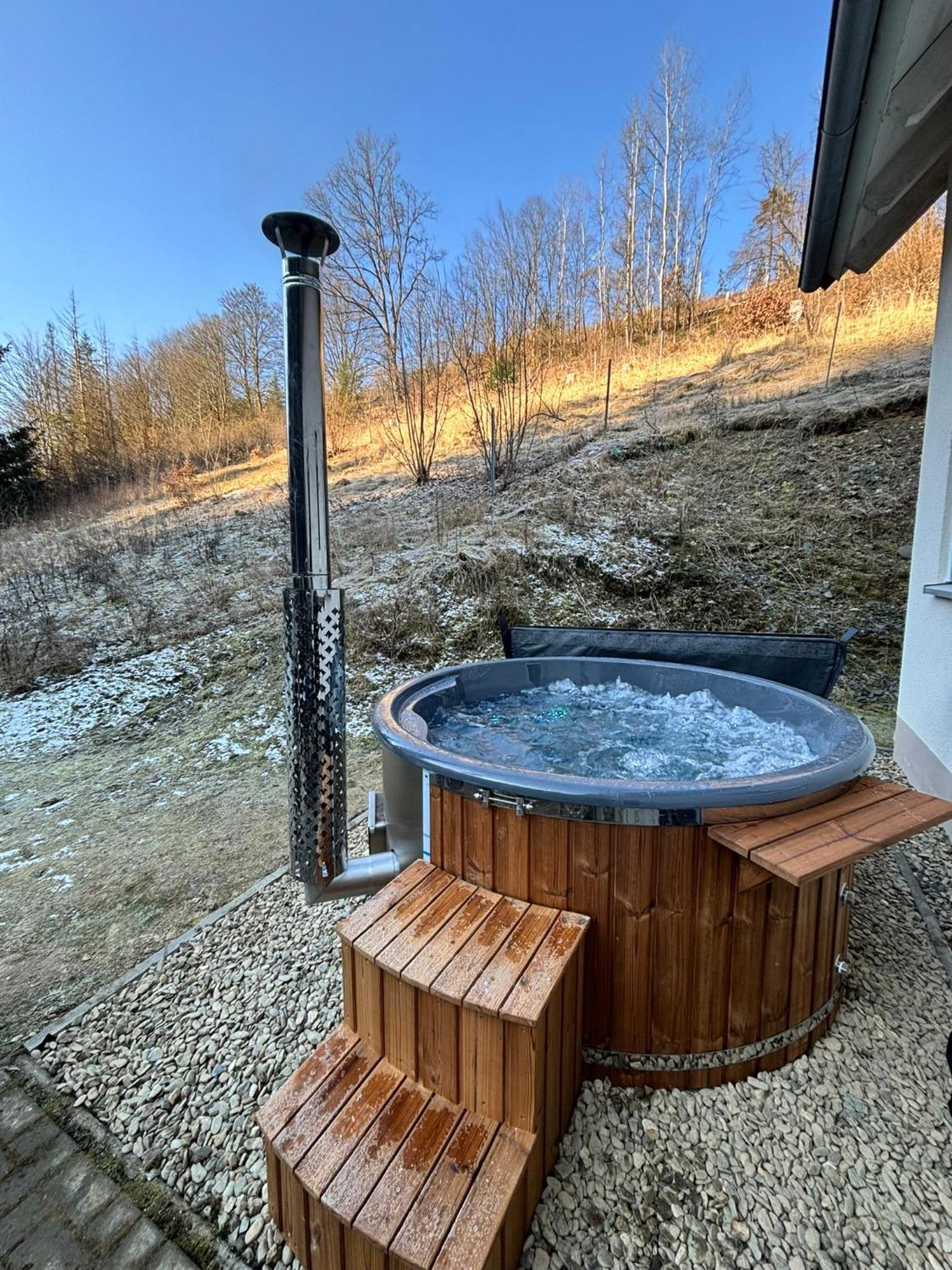 Frankenwald Chalets - Ferienhaus Mit Privaten Whirlpool Wilhelmsthal Zewnętrze zdjęcie